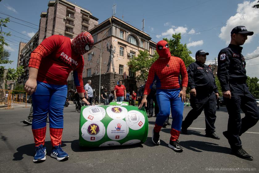“I Am Against Everyone” Party Stages Barrel Rolling in Yerevan