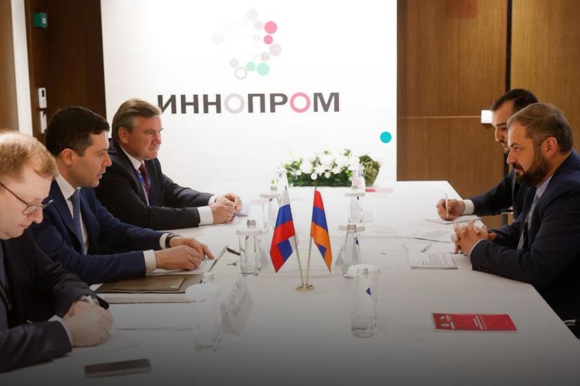 Գևորգ Պապոյանը հանդիպել է ՌԴ արդյունաբերության և առևտրի նախարար Անտոն Ալիխանովին