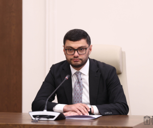 ԱԺ աշխատակազմի ղեկավար-գլխավոր քարտուղար Դավիթ Առաքելյանը պարգևատրվել է ԱԺ պատվո մեդալով