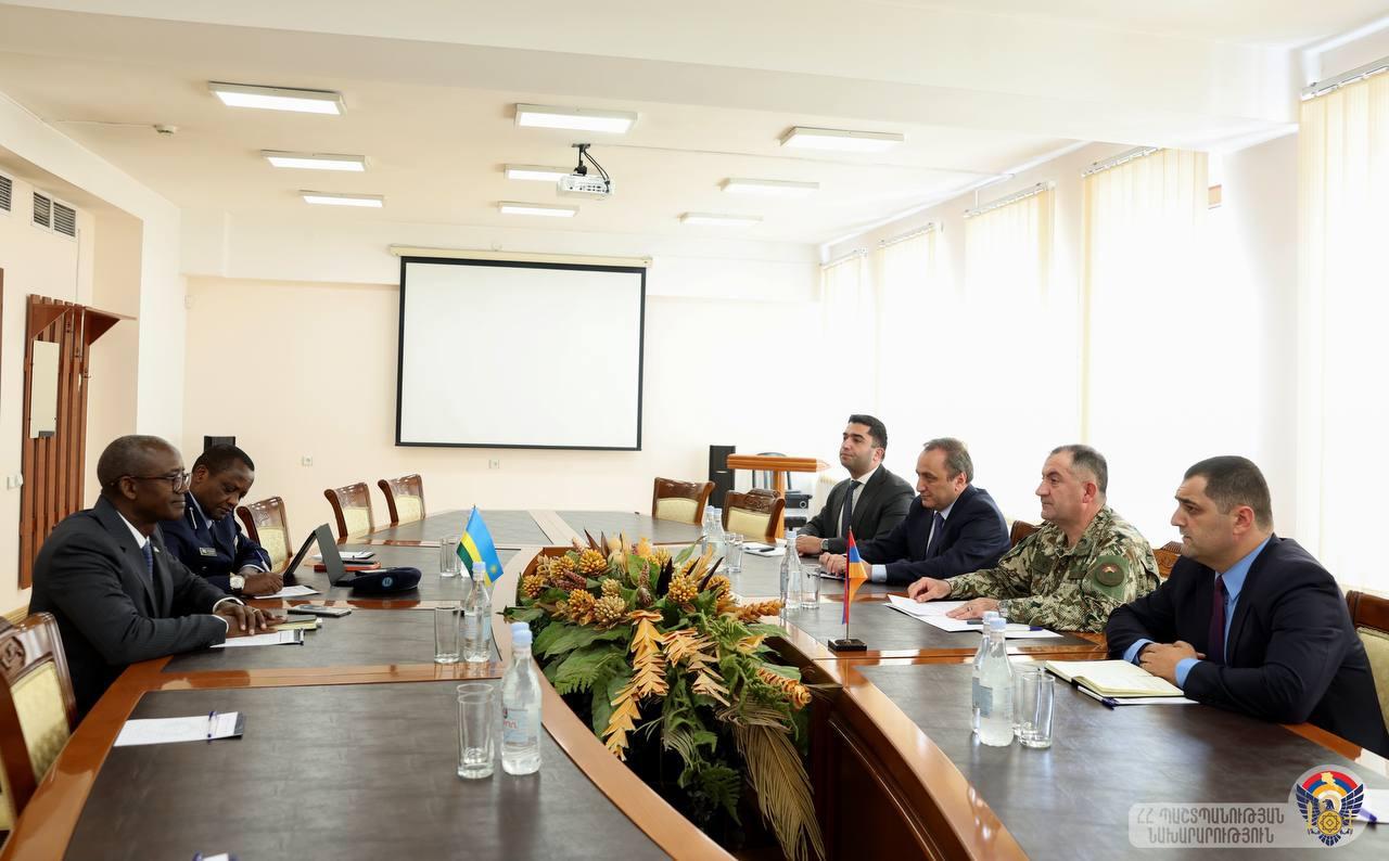 Էդվարդ Ասրյանն ընդունել է Հայաստանում Ռուանդայի արտակարգ և լիազոր դեսպանին