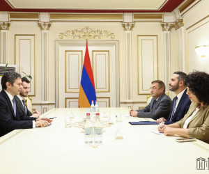 Ռուբեն Ռուբինյանն ընդունել է ՀՀ-ում Հունաստանի դեսպանին