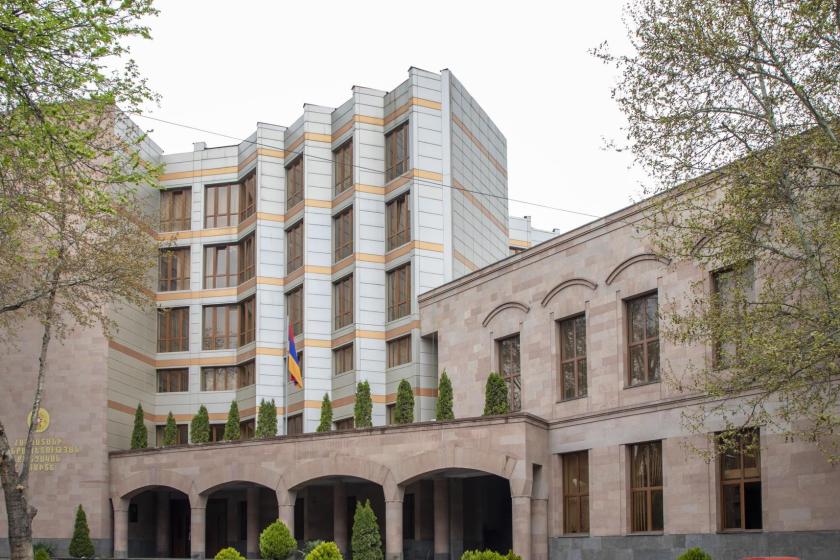 «Աջափնյակ» գեղագիտական կենտրոնի նախկին տնօրենը դրույքաչափերը գերազանցող աշխատավարձեր է սահմանել