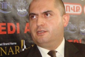 Նախարարը խիստ նկատողություն է արել Սիսիանի ավագ դպրոցի տնօրենին