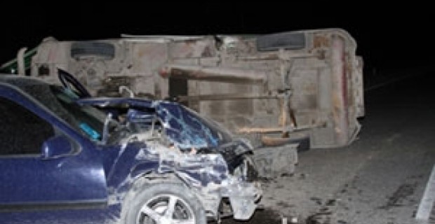 «ԵրԱԶ»-ի ու «Օպել»-ի բախման հետեւանքով 3 հոգի տեղափոխվել են հիվանդանոց