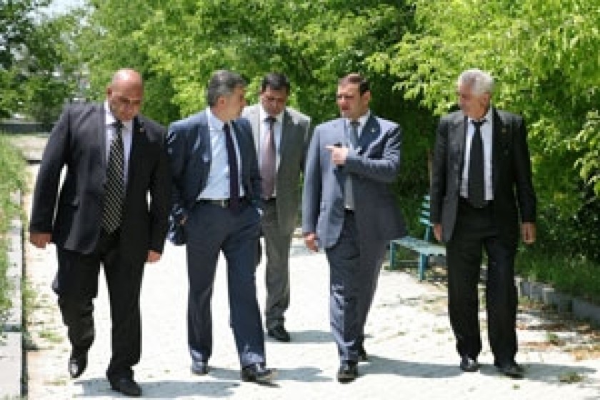 Քաղաքապետը շրջել է Շենգավիթում ու Նոր Նորքում