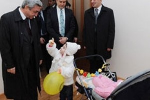 Ավանում բացվեց երիտասարդ մասնագետների բազմաբնակարան շենքը