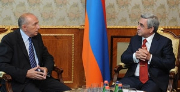 Президент РА принял мэра Лиона