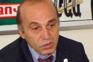 Будет ли освобождена от ответственности газета “Жаманак”? Татул Манасерян против 
газеты