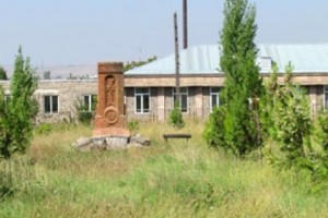 Դաշտ գյուղում թե եկեղեցին է դաշտային, թե մշակույթի տունը