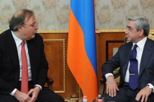Սերժ Սարգսյանն ընդունել է Գրիգոլ Վաշաձեին