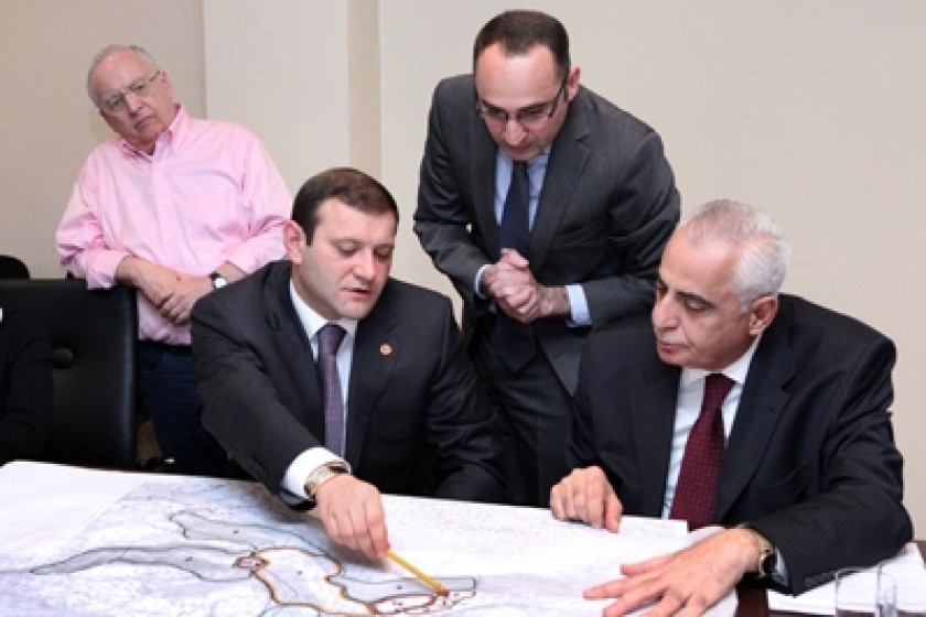 Կենդանաբանական այգու «Մաստեր պլանի» նախագիծը ներկայացվել է Տարոն 
Մարգարյանին