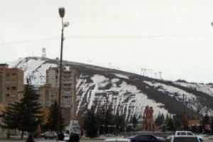 «Ֆորչն Ռիզորսիս»-ը խոստանում է Հրազդանի երկաթի հանքավայրի համար ներդնել 110 
մլն, 
Աբովյանի համար` 400 մլն դոլար