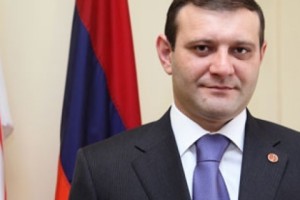 Տարոն Մարգարյանը շնորհավորել է ուսանողներին