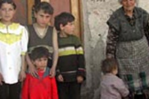 Kamaris in the grip of poverty