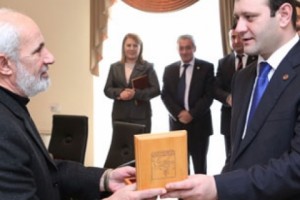 Բնակարաններ՝ արվեստի գործիչներին