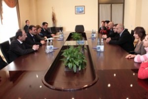 Տարոն Մարգարյանը ֆինանսական աջակցություն է տրամադրել Կորյունի փողոցի 23 
հասցեի բնակիչներին