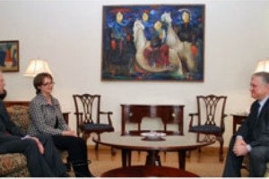 Մեծ Բրիտանիայի դեսպանները հավատարմագրերի պատճենները հանձնեցին 
արտգործնախարարին