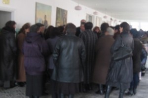 Учителя школы села Акори продолжают акцию протеста