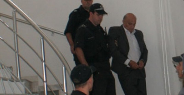 Bulgaria's Roma "Tsar" Gets 3.5 Year Sentence for Death Threats